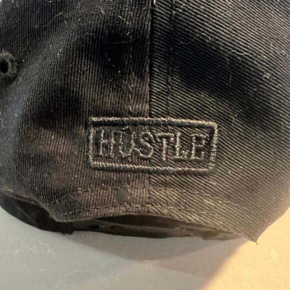HUSTLE Vegas Poker Ace King Cards Top Level Hat Black Embroidered Snap Back - Picture 7 of 8